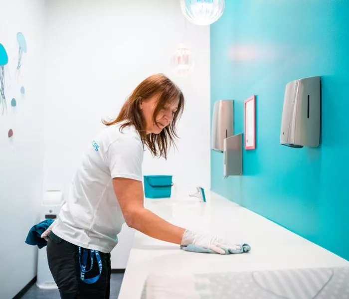 Forsiden af Solrød Rengøring